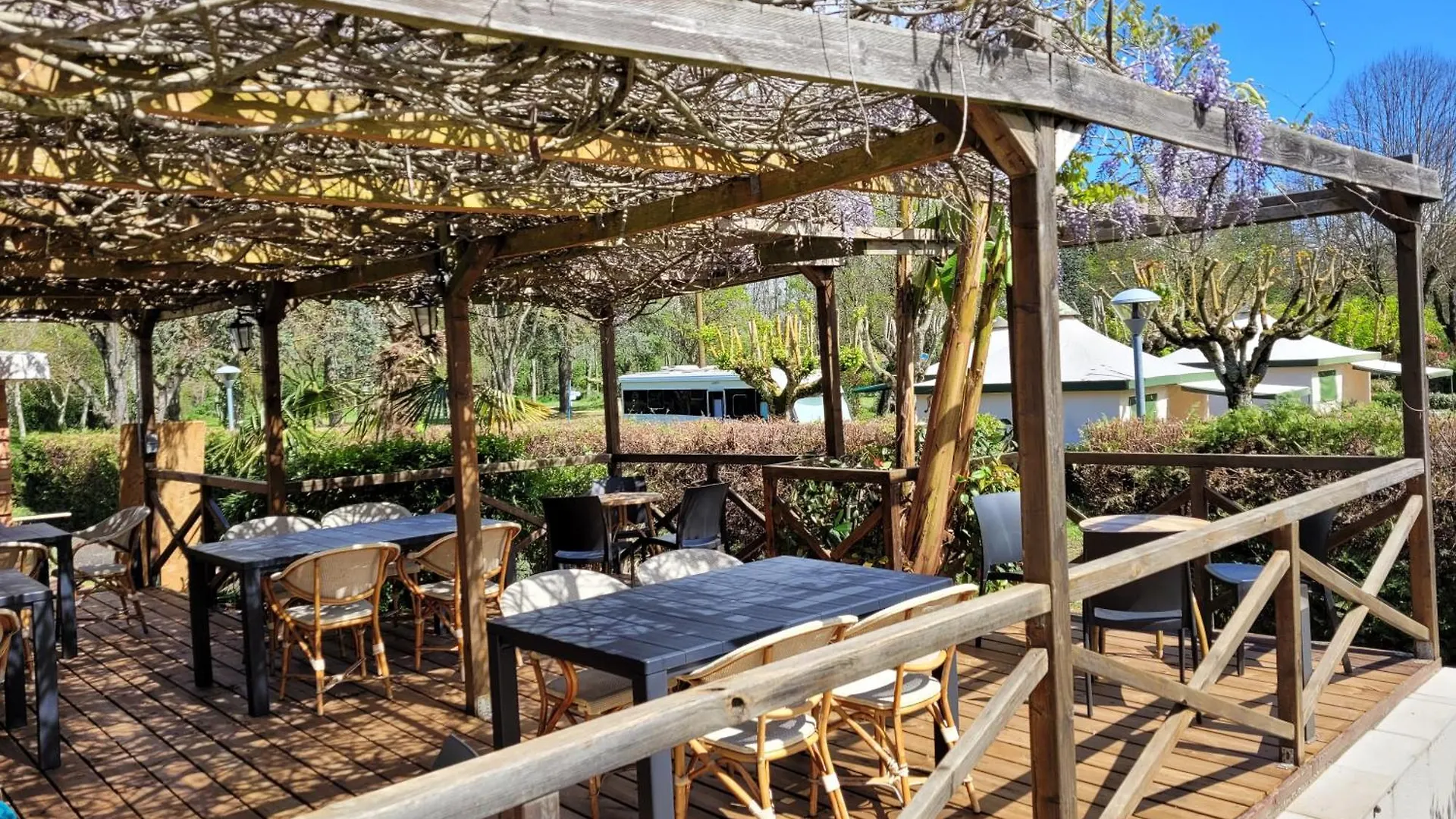 キャンプ場 Camping Portes D'Ariege パミエ フランス