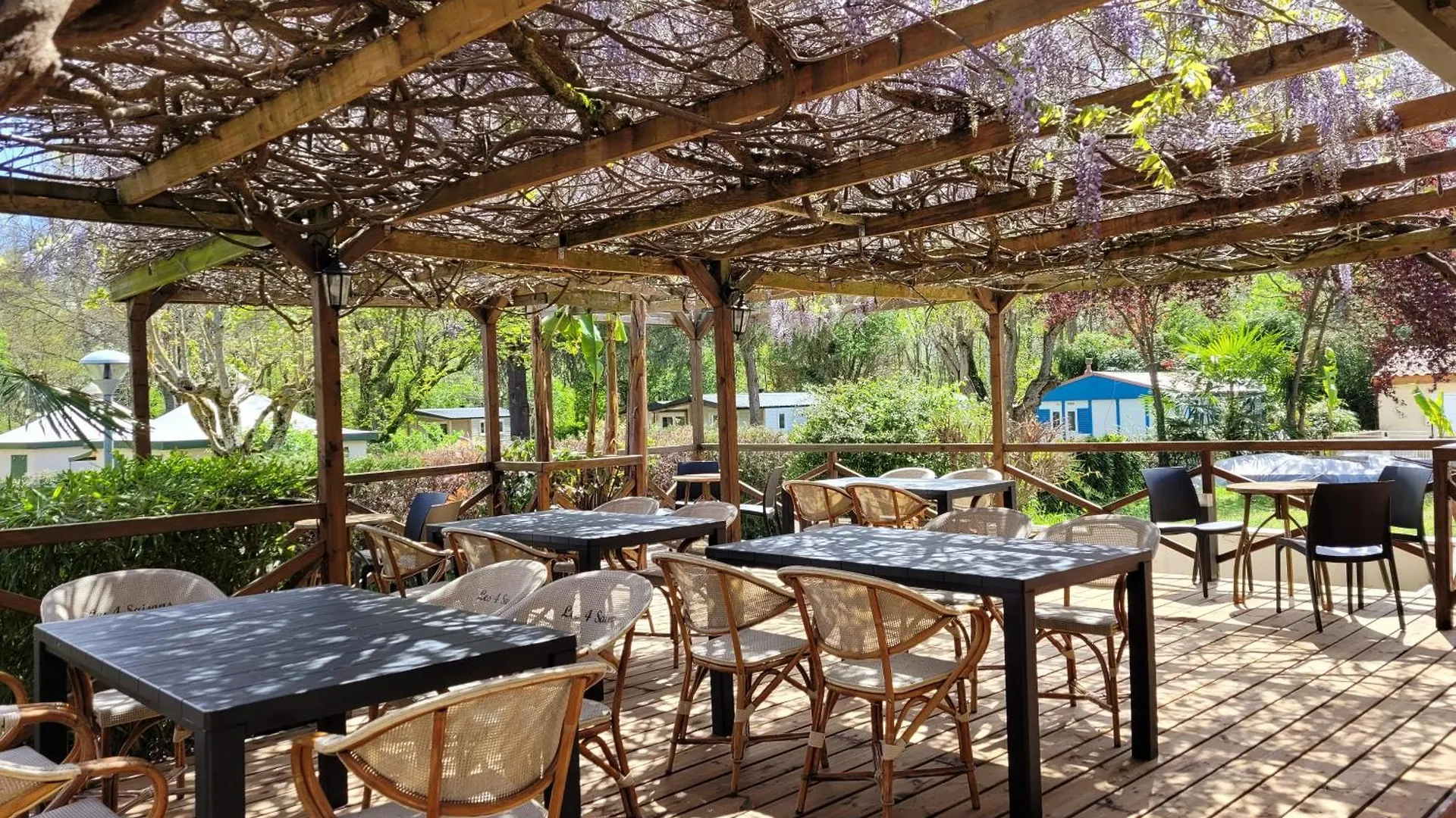 キャンプ場 Camping Portes D'Ariege パミエ